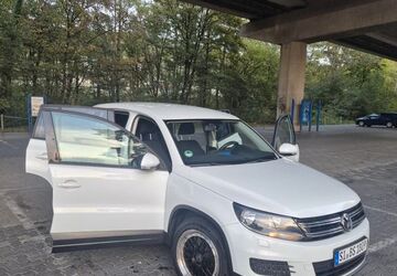 VW Tiguan 145.000 km 14.500 &euro; Siegen 57076