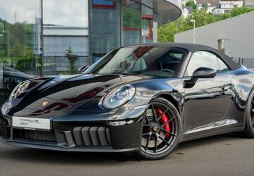 Porsche 992 9.833 km 184.600 &euro; Siegen 57080