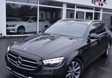 Mercedes-Benz E 200 104.000 km 24.500 &euro; Hattert 57644