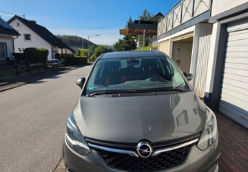 Opel Zafira Tourer 102.150 km 10.500 &euro; Lennestadt 57368