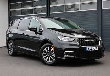 Chrysler Pacifica 5.972 km 32.950 &euro; Rennerod 56477