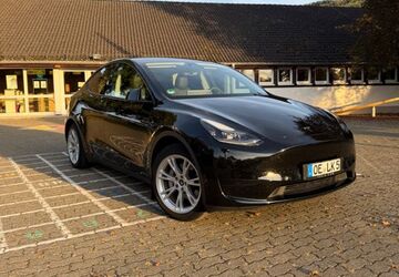 Tesla Model Y 38.500 km 33.900 &euro; Lennestadt 57368
