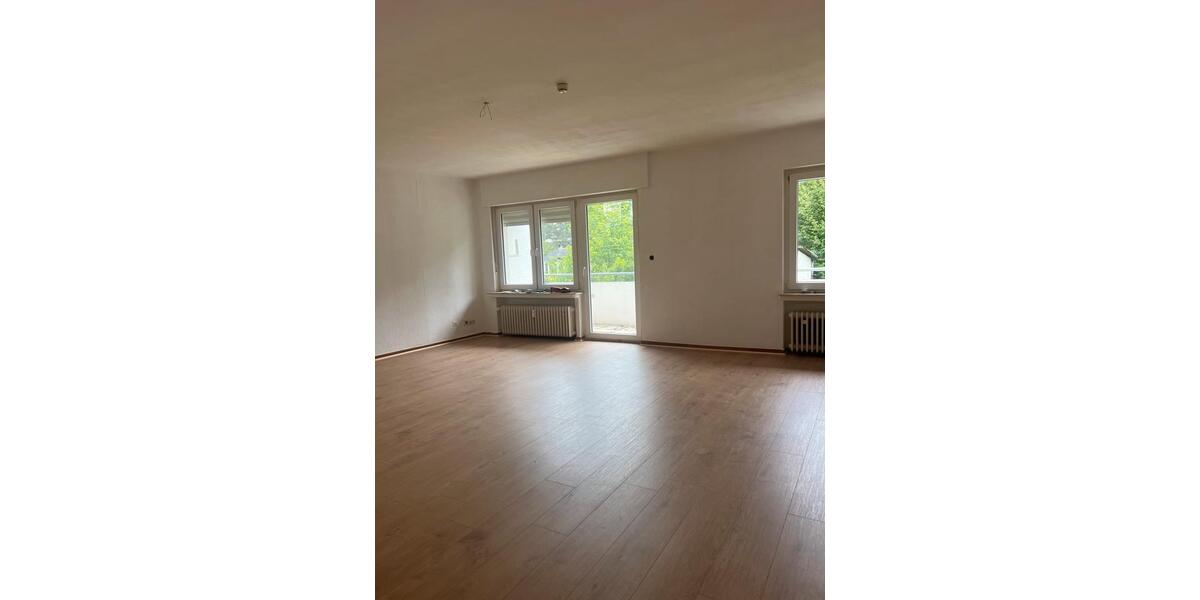 Etagenwohnung Hachenburg - 3 Zimmer, 90 m&sup2;, 685&euro; | Angebot:26614411